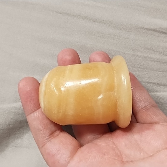 Orange Calcite Gudetama carving - Picture 2 of 5